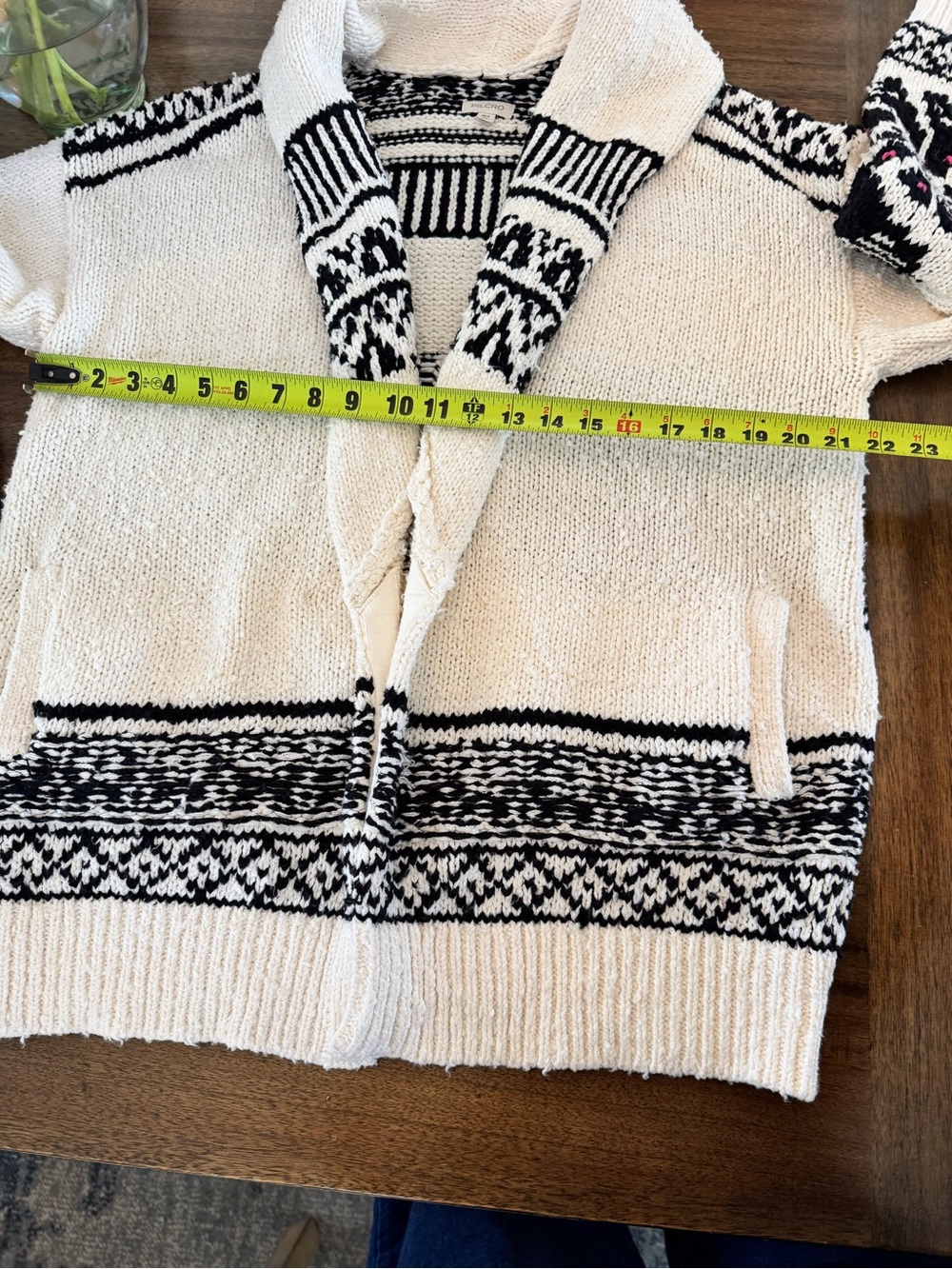 Pilcro Slouchy waves Ivory & Black Star Motif Knit Cardigan - Picture 9 of 10